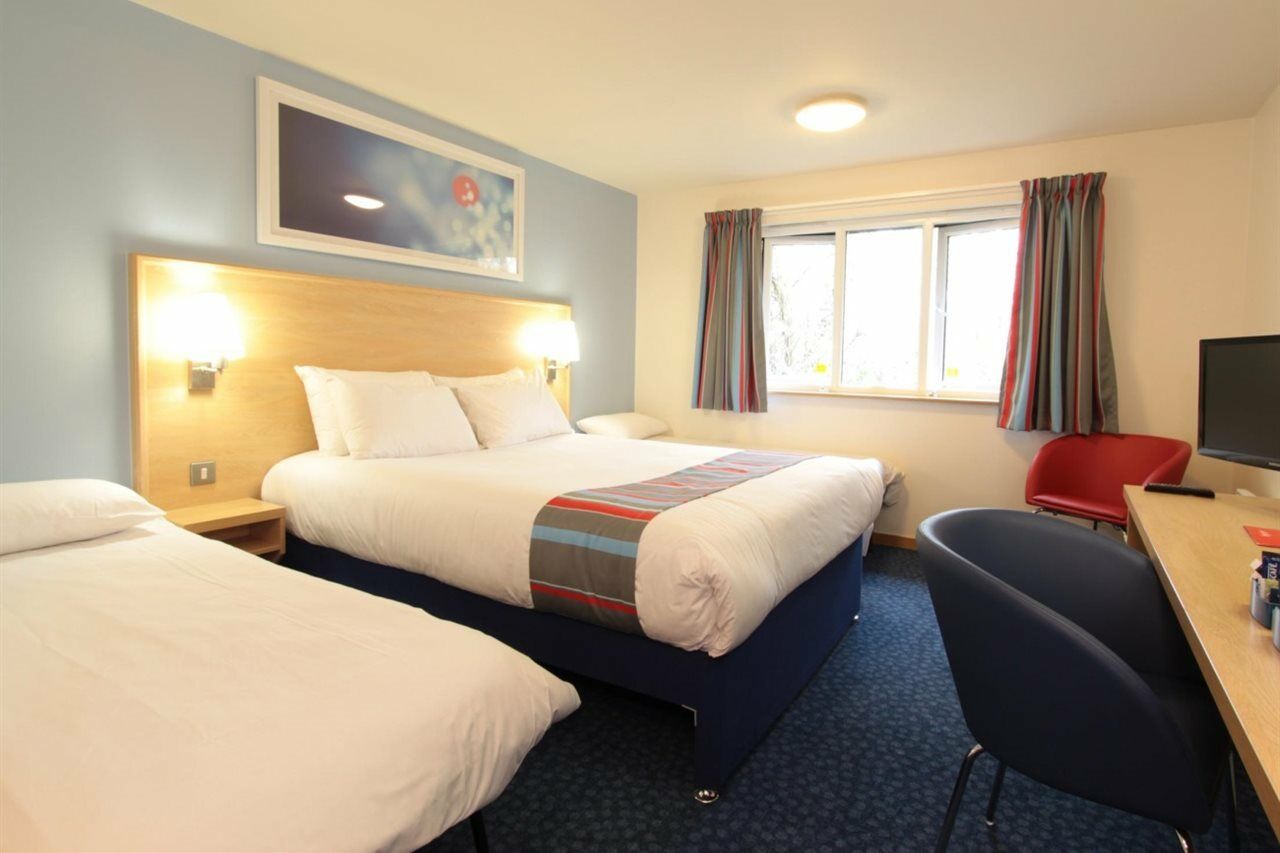 Travelodge Manchester Birch M62 Eastbound Heywood Экстерьер фото